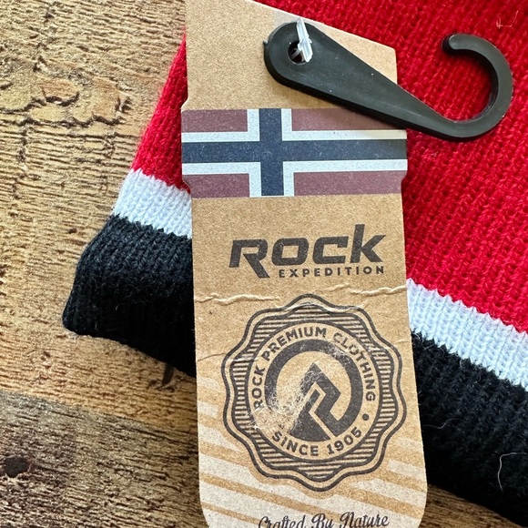 Rock Expedition Red Winter Set with Norway Moose Design main image 5